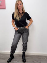 Carica l'immagine nel visualizzatore di Gallery, Jeans baloon nero slavato 1662 - abbigliamento - Stilosa
