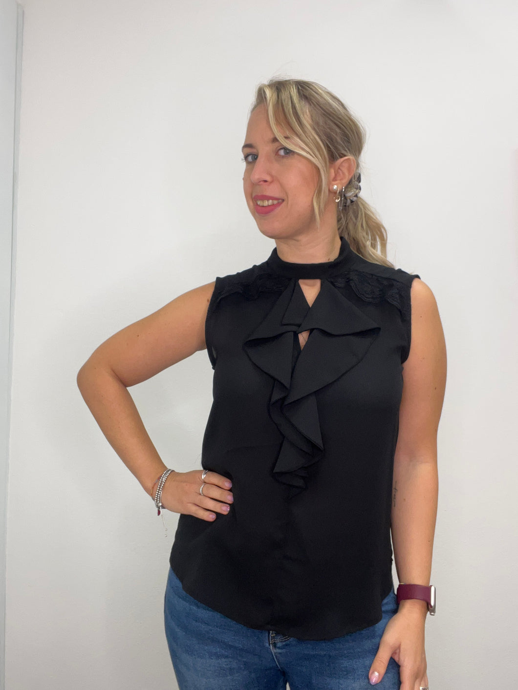Blusa smanicata con fusciacca pizzo - abbigliamento - Artigli