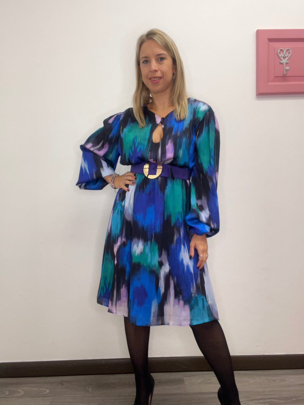 Abito con bottoni in tessuto - abbigliamento - Jiveley