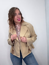 Carica l'immagine nel visualizzatore di Gallery, Trench doppiopetto corto - abbigliamento - Artigli
