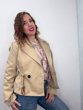 Carica l'immagine nel visualizzatore di Gallery, Trench doppiopetto corto - abbigliamento - Artigli

