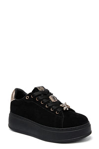 Sneakers con charms oro - Scarpe - Stilosa