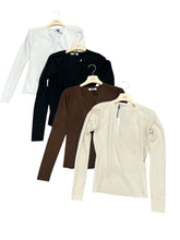 Carica l&#39;immagine nel visualizzatore di Gallery, Maglia stretch con scollatura ad incrocio - abbigliamento - Stilosa
