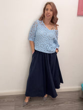 Carica l'immagine nel visualizzatore di Gallery, Gonna con tasche viscosa - abbigliamento - Stilosa
