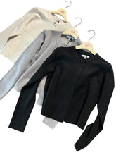 Carica l&#39;immagine nel visualizzatore di Gallery, Cardigan bottone unico 5420 - abbigliamento - Stilosa

