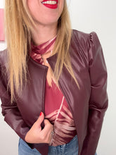 Carica l&#39;immagine nel visualizzatore di Gallery, Giacca ecopelle corta senza collo - abbigliamento - Artigli
