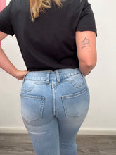 Carica l'immagine nel visualizzatore di Gallery, Jeans skinny ricamo sedere - abbigliamento - Stilosa
