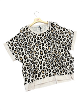 Carica l'immagine nel visualizzatore di Gallery, Maxitshirt maculate beige - abbigliamento - Stilosa
