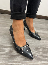 Carica l&#39;immagine nel visualizzatore di Gallery, Deccoltè con borchiette - Scarpe - Stilosa
