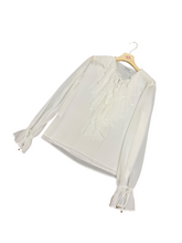 Carica l'immagine nel visualizzatore di Gallery, Blusa con volant al collo - abbigliamento - Artigli
