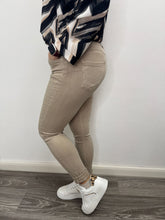 Carica l'immagine nel visualizzatore di Gallery, Jeans skinny stretch curvy - abbigliamento - Stilosa
