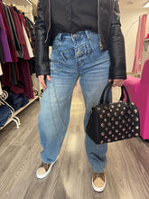 Carica l'immagine nel visualizzatore di Gallery, Jeans mega baloon con doppia cucitura - abbigliamento - Stilosa
