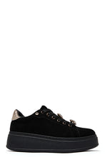 Carica l&#39;immagine nel visualizzatore di Gallery, Sneakers con charms oro - Scarpe - Stilosa
