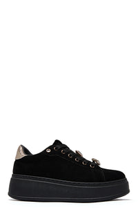 Sneakers con charms oro - Scarpe - Stilosa