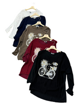 Carica l'immagine nel visualizzatore di Gallery, Maglia stampa bici e strass - abbigliamento - Stilosa

