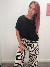 Carica l'immagine nel visualizzatore di Gallery, Pantalone tuta black and white - abbigliamento - Stilosa
