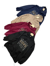 Carica l'immagine nel visualizzatore di Gallery, Felpa love con cappuccio e applicazioni -  - Stilosa
