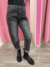 Carica l'immagine nel visualizzatore di Gallery, Jeans nero con glitter 1661 - abbigliamento - Stilosa
