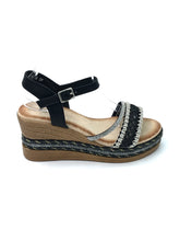 Carica l'immagine nel visualizzatore di Gallery, Zeppa con intrecci e strass - Scarpe -
