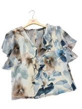 Carica l'immagine nel visualizzatore di Gallery, Blusa con rouches in fantasia - abbigliamento - Jiveley

