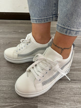 Carica l&#39;immagine nel visualizzatore di Gallery, Sneakers zeppa dettaglio - Scarpe - Stilosa
