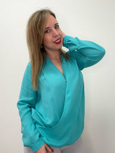 Carica l&#39;immagine nel visualizzatore di Gallery, Blusa incrociata bottone - abbigliamento - Artigli
