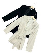 Carica l'immagine nel visualizzatore di Gallery, Giacca foderata lunga con cintura - abbigliamento - Stilosa
