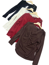 Carica l'immagine nel visualizzatore di Gallery, Maglia nodo seno stretch - abbigliamento - Stilosa

