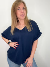 Carica l&#39;immagine nel visualizzatore di Gallery, Blusa scollo V con passamaneria - abbigliamento - Jiveley
