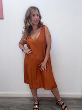 Carica l'immagine nel visualizzatore di Gallery, Abito svasato ricamo schiena - abbigliamento - Stilosa

