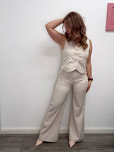 Carica l'immagine nel visualizzatore di Gallery, Completo panna gilet e pantalone - abbigliamento - Stilosa
