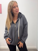 Carica l'immagine nel visualizzatore di Gallery, Felpa modal con zip e cappuccio - abbigliamento - Stilosa
