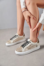 Carica l'immagine nel visualizzatore di Gallery, Sneakers punta oro - Scarpe -
