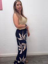 Carica l'immagine nel visualizzatore di Gallery, Pantalone palazzo foglie lunghe - abbigliamento - Stilosa

