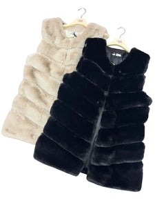 Eco pelliccia smanicata lunga rigata - abbigliamento - Stilosa