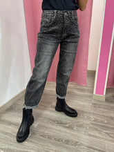 Carica l'immagine nel visualizzatore di Gallery, Jeans nero con glitter 1661 - abbigliamento - Stilosa
