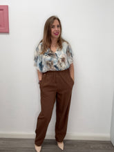 Carica l'immagine nel visualizzatore di Gallery, Blusa con rouches in fantasia - abbigliamento - Jiveley
