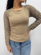 Carica l&#39;immagine nel visualizzatore di Gallery, Maglia manica in pizzo ricamo - abbigliamento - Stilosa

