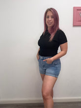 Carica l'immagine nel visualizzatore di Gallery, Short in jeans con elastico e ripiego - abbigliamento - Stilosa
