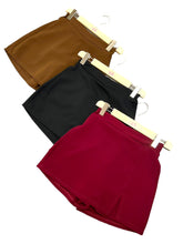 Carica l&#39;immagine nel visualizzatore di Gallery, Short/gonna spacco - abbigliamento - Stilosa
