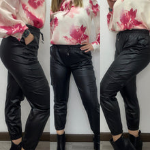 Carica l&#39;immagine nel visualizzatore di Gallery, Jogger ecopelle leggero - abbigliamento - Stilosa
