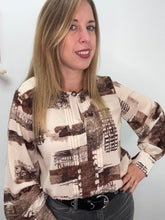 Carica l&#39;immagine nel visualizzatore di Gallery, Camicetta fantasia con plissè centrale - abbigliamento - Stilosa
