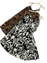 Carica l'immagine nel visualizzatore di Gallery, Abito trapezio fantasia - abbigliamento - Stilosa
