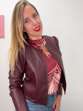 Carica l&#39;immagine nel visualizzatore di Gallery, Giacca ecopelle corta senza collo - abbigliamento - Artigli
