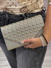 Carica l'immagine nel visualizzatore di Gallery, Pochette lurex con borchie - Borsa - Stilosa

