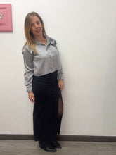 Carica l&#39;immagine nel visualizzatore di Gallery, Camicia corta raso con fiori - abbigliamento - Stilosa
