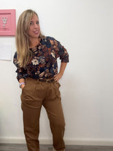 Carica l'immagine nel visualizzatore di Gallery, Pantalone straight con cintura - abbigliamento - Artigli
