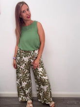 Carica l'immagine nel visualizzatore di Gallery, Pantalone palazzo foglie estate - abbigliamento - Stilosa
