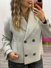Carica l'immagine nel visualizzatore di Gallery, Cappotto corto doppiopetto - abbigliamento - Artigli
