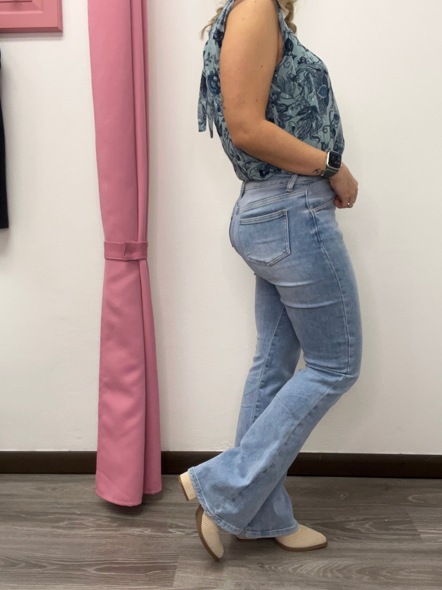 Jeans chiaro zampa - abbigliamento - Stilosa